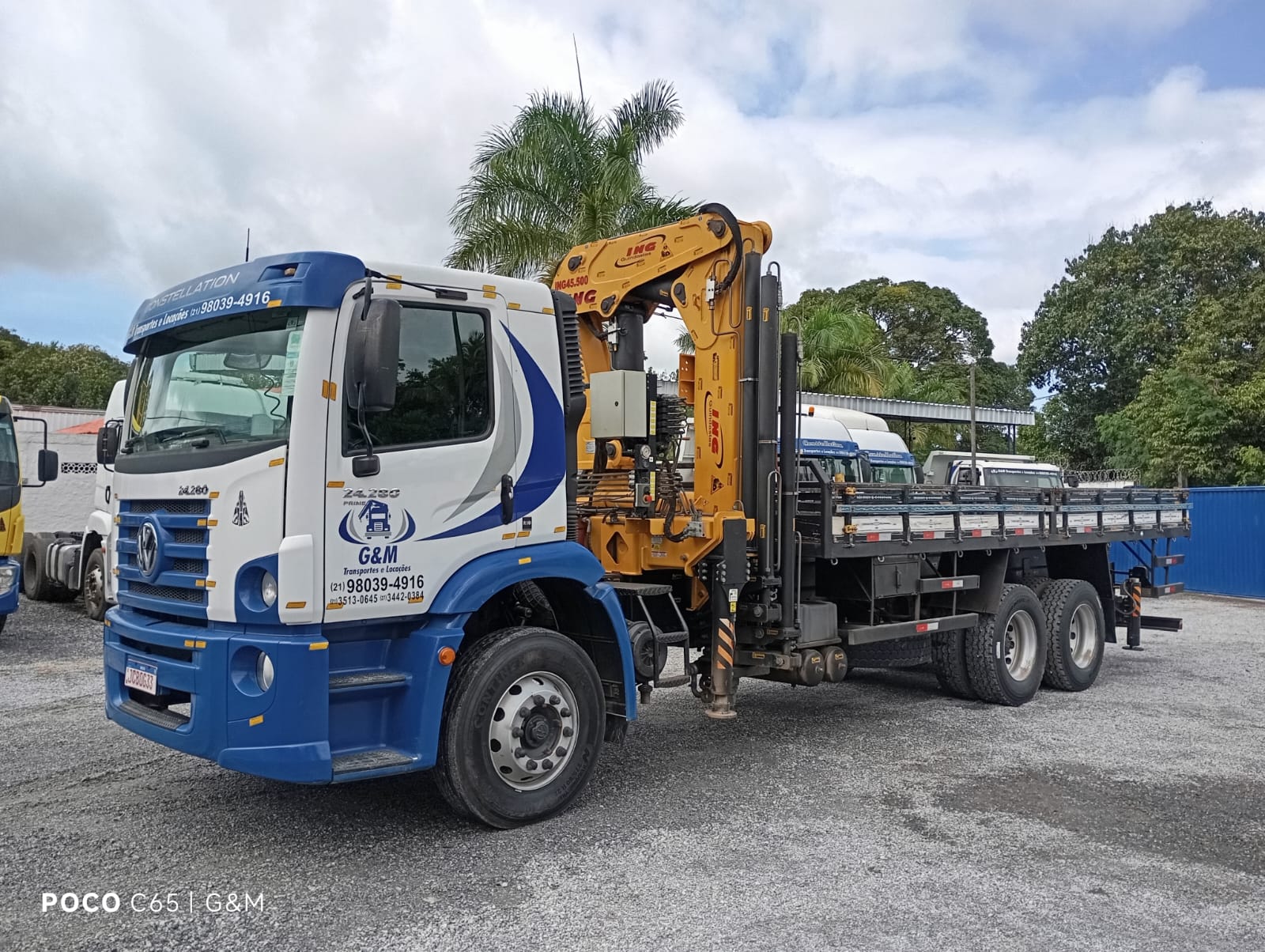 Equipamento da frota GM Transportes em operação