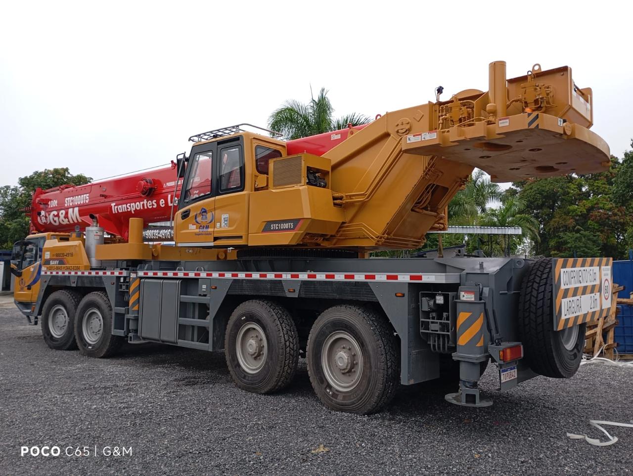 Equipamento da frota GM Transportes em operação